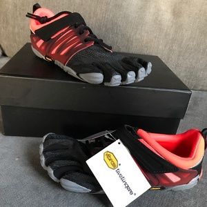 Vibram V-Train Women's Athletic Shoes Brand New